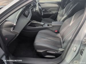 Peugeot 408 ALLURE HYBRID 145BHP S - Image 3