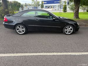 Mercedes-Benz CLK 200 K AVANTGARDE 2DR AUTO - Image 3