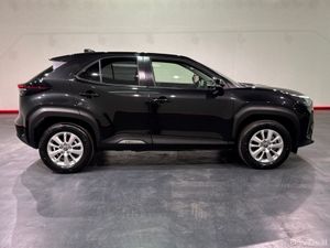 Toyota Yaris Cross HYBRID 1.5L PETROL AUTOMATIC - - Image 3