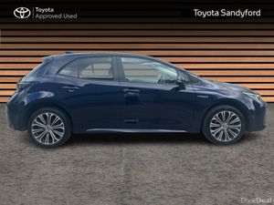 Toyota Corolla HYBRID SOL TOP SPEC // HEATED SEATS - Image 3