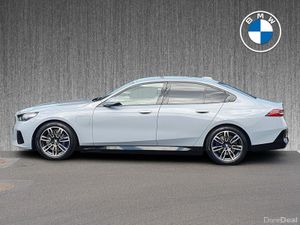 BMW 5-Series 530e M Sport Saloon - Image 4