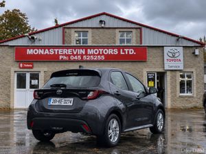 Toyota Yaris *ORIGINAL IRISH CAR*   HEV LUNA 4DR A - Image 3