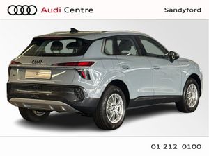 Audi Q3 E-HYBRID 270HP S-T SE - Image 3