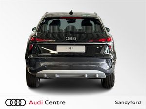 Audi Q3 E-HYBRID 270HP S-T SE - Image 4