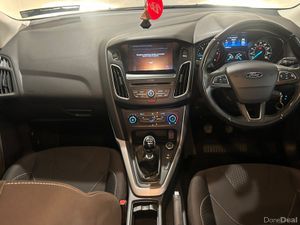 Ford Focus ZETEC S/S 120PS 5DR 1.5 TDCI - Image 3