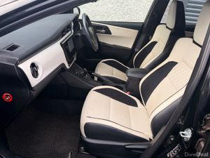 TOYOTA AURIS 2016 HYBRID WITH TOP SPEC - Image 4