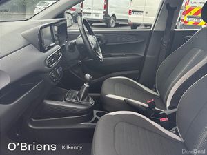 Hyundai i10 CLASSIC 1.0 PRISTINE CONDITION 1 OWNER - Image 4