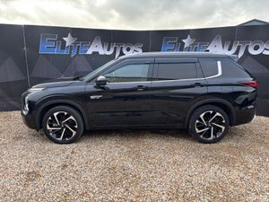 Mitsubishi Outlander Exceed  2.4 PHEV 2023 - Image 3