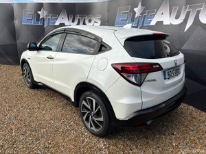 Honda Vezel RS Self Charging Hybrid 2016 - Image 4