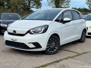 HONDA FIT 1.5L HYBRID AUTOMATIC 2015 52000KM ONLY - Image 3