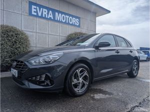 Hyundai i30 DELUXE 1.6 DIESEL //REVERSE CAMERA//CR - Image 4