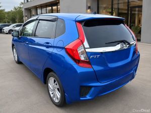 ❁ Honda Fit Hybrid ❁ Immaculate low mileage ❁ - Image 3