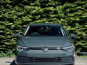 Volkswagen Golf 2023 - Image 3