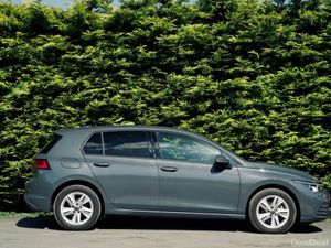 Volkswagen Golf 2023 - Image 4