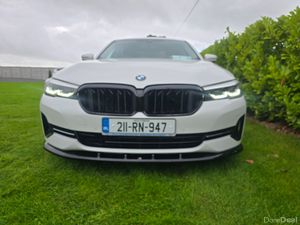 BMW 530E X Drive Nice Colour white pearl - Image 2