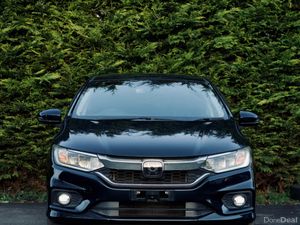 Honda Grace 1.5 2018 with Alloys & Carplay screen - Image 3