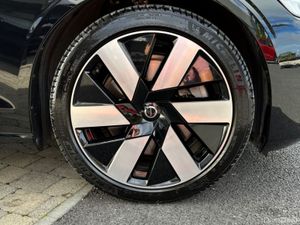 Volvo V60 V60 + T6 Phev Awd Auto Plus Recharge T6 - Image 4
