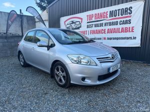 Toyota Auris 2011 - Image 2