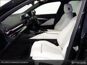 BMW 5-Series COMFORT PACK, TECH PACK AND 20” ALLOY - Image 3