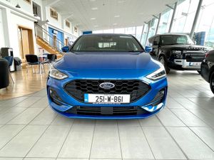 Ford Focus 1.0 EcoBoost Petrol - Image 2