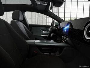 Mercedes-Benz CLA CLA 180 SALOON PROGRESSIVE LINE - Image 4