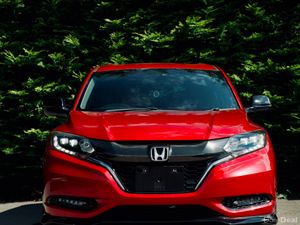 Honda Vezel RS Hybrid 2017 | Sporty Hybrid SUV - Image 3