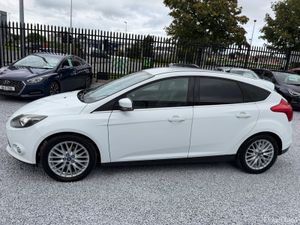 *LOW KM* 2013 (131) Ford Focus 1.0 Zetec - Image 4