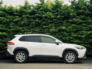 Toyota Corolla Cross Hybrid 2022 | Ultra Low Miles - Image 4
