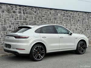 2020 Porsche Cayenne 3.0 E-Hybrid Auto Coupe FSH - Image 3