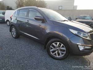 2015 Kia Sportage 1.7 crdi EXL  (top spec) - Image 3