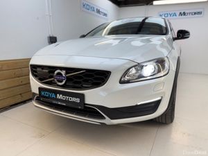 Volvo V60 2.0 D4 CROSS COUNTRY DIESEL 190 BHP AUTO - Image 4
