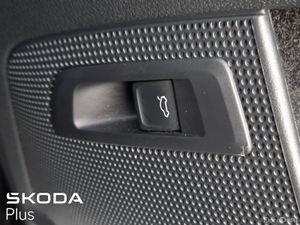 Skoda Kodiaq **SUNROOF**ELECTRIC BOOT**TINY MILEAG - Image 3