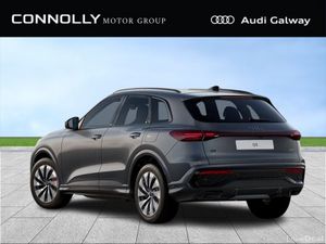 Audi Q5 E-HYBRID S-LINE QUATTRO ~BLACK PACK~ ~AMBI - Image 2