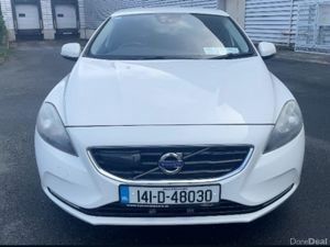 Volvo V40  Automatic  2014 - Image 3