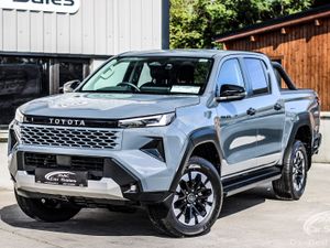 2026 TOYOTA HILUX INVINCIBLE - Image 2