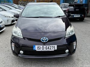 2015 Toyota Prius Hybrid Auto/ Car Play - Image 2
