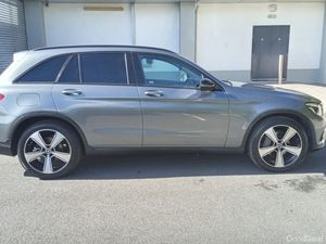 MERCEDES GLC CLASS 220D / 2019 / 2.1 DIESEL / AUTO - Image 4
