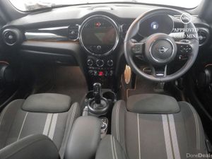 Mini Cooper 3-Door Cooper Sport - Image 4