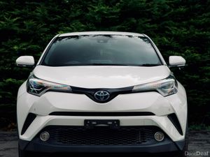 Toyota C-HR Hybrid 2017 | Stylish Hybrid SUV - Image 3