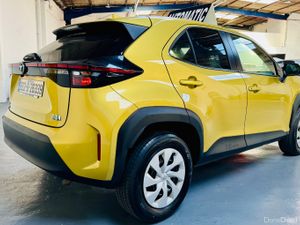 2022 Toyota Yaris Cross 1.5 Hybrid Automatic - Image 4