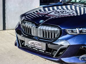 2024 BMW 5 SERIES PRO PACK LCI - Image 2