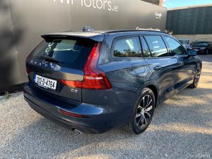 VOLVO V60 2.0 D3 MOMENTUM ESTATE - Image 3