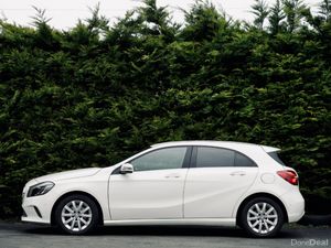 Mercedes Benz A180 2016 | Blind Spot Assist - Image 2