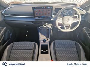 Volkswagen T-Roc R-Line + 1.5TSI MHEV DSG - Image 3