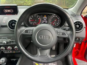 Audi A1 S-LINE PACK 1.0 TFSI AUTO // LOW MILEAGE / - Image 4