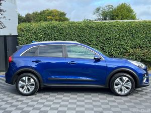 Kia Niro EV 2 64KWH // REVERSE CAMERA // ADAPTIVE - Image 2