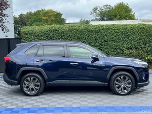 Toyota RAV4 G-SPEC 2.5 HYBRID AWD AUTO // LEATHER - Image 2
