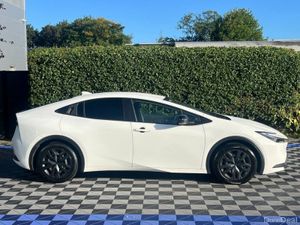 Toyota Prius 1.8 HYBRID AUTO // SERVICE HISTORY // - Image 2