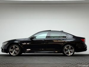 BMW 7-Series 730D XDRIVE M SPORT *SUNROOF* - Image 4