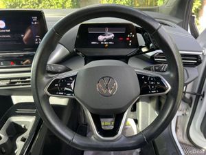 Volkswagen ID.4 PURE 52KWH // ADAPTIVE CRUISE CONT - Image 4